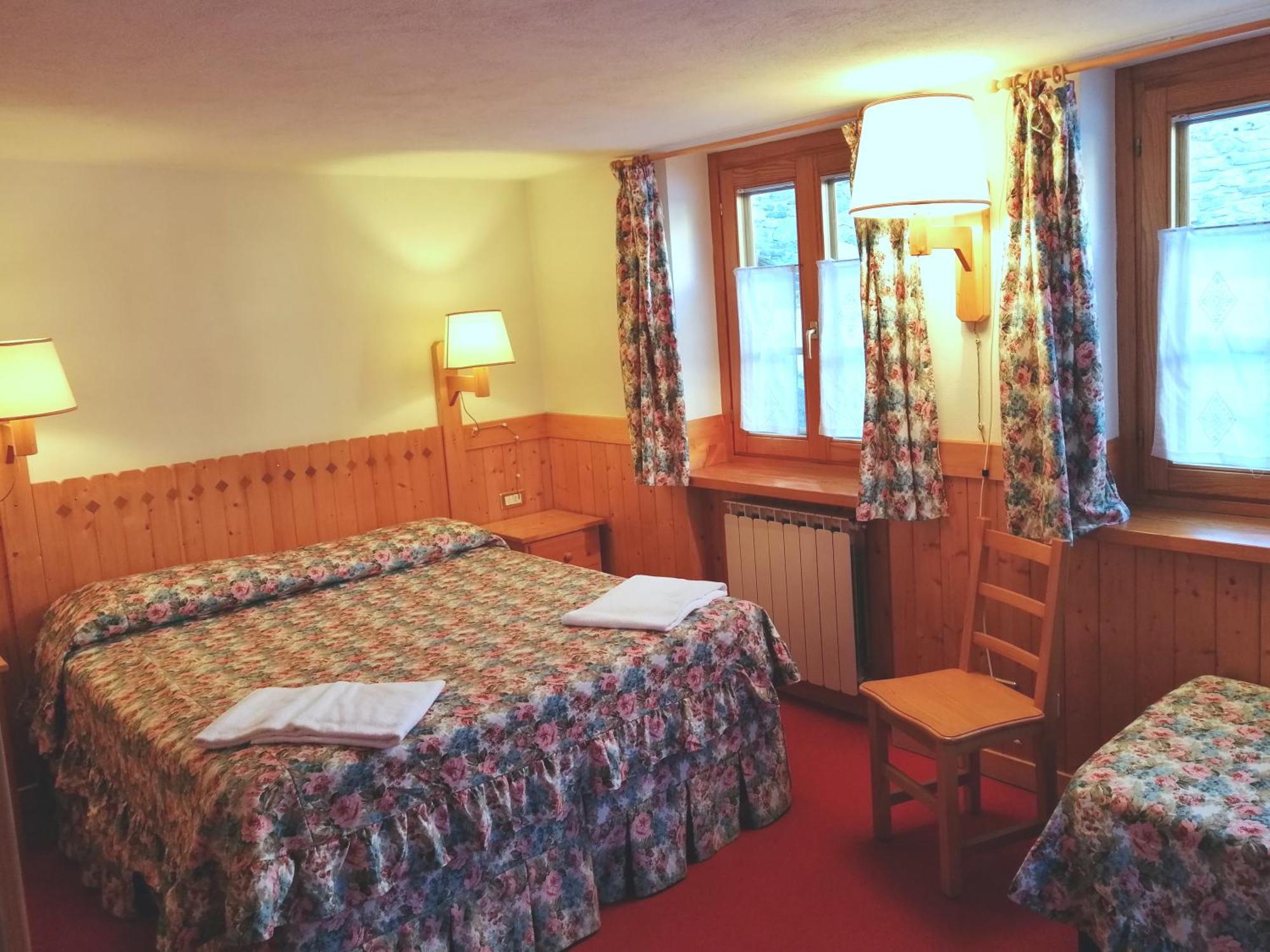 Hotel Locanda Grauson Cogne Exterior photo